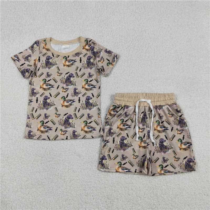 X1.10 BSSO1727 Green Short-Sleeve T-Shirt and Shorts Set with Duck and Puppy Design