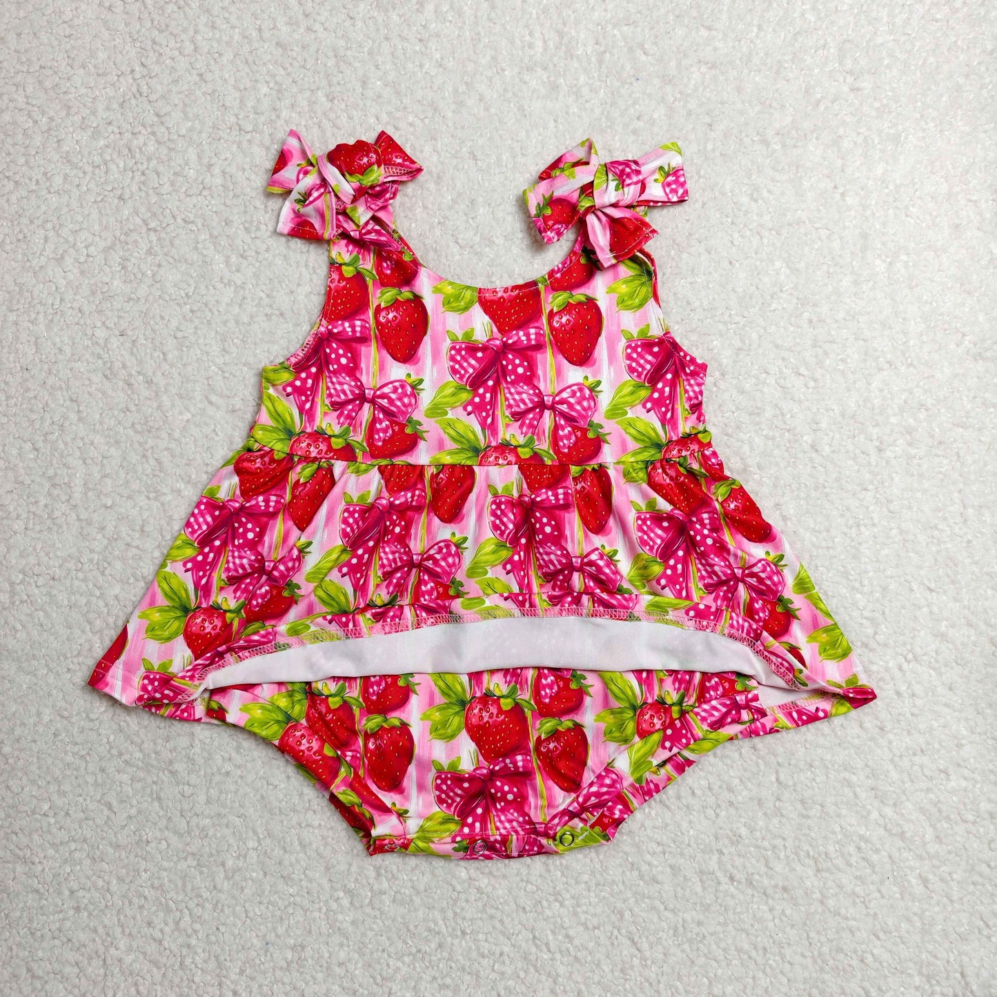 RTS NO MOQ milk silk SR4134 Baby Girls Strap Bows Strawberry Tunic Ruffle Rompers