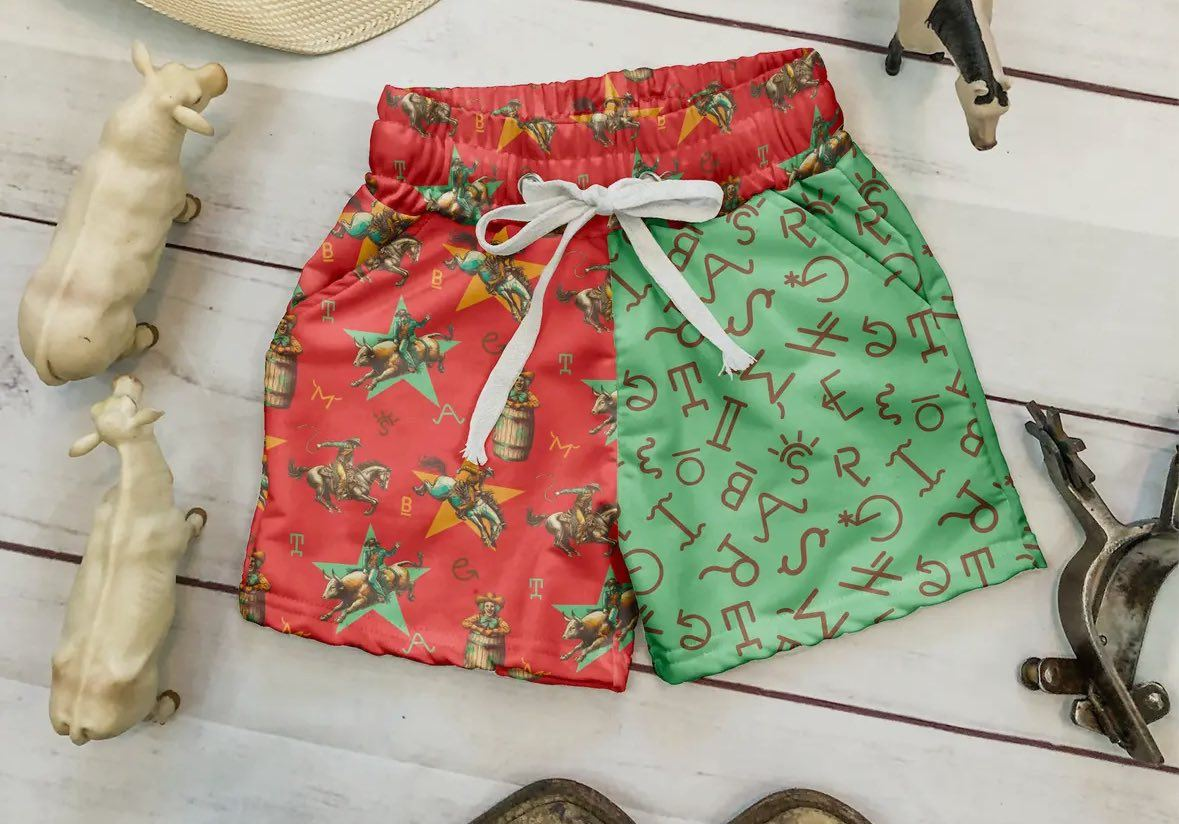 4.4SSO596 Green Shorts