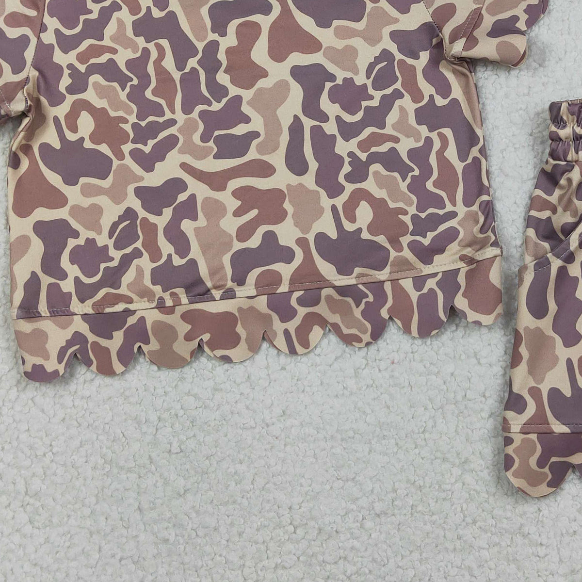 3.30 GSSO3227 Baby Girls Southern Khaki Camo Top Shorts Scallop Clothes Sets