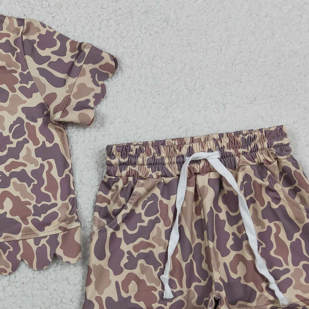 3.30 GSSO3227 Baby Girls Southern Khaki Camo Top Shorts Scallop Clothes Sets
