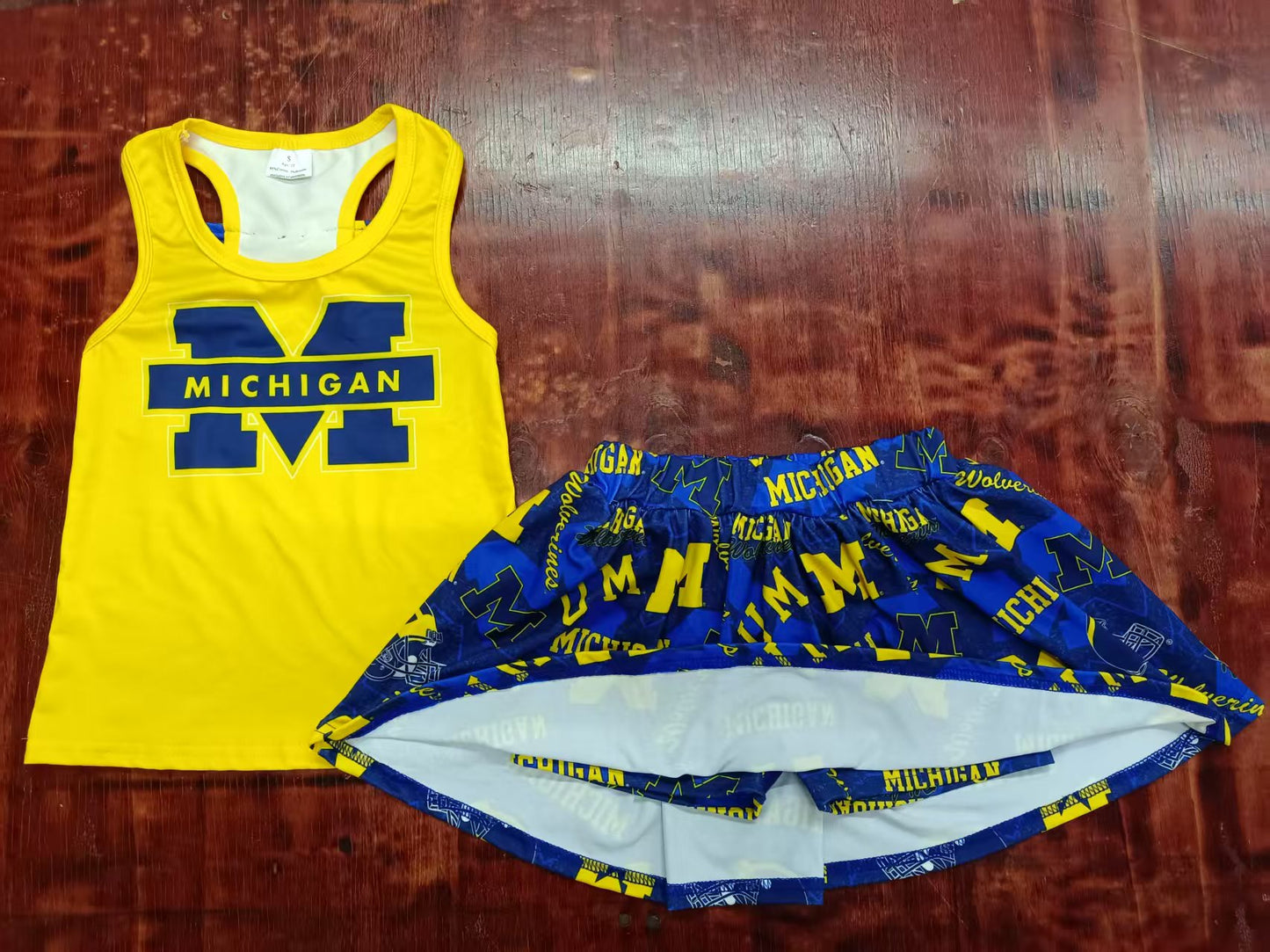 5.9 Team yellow sleeveless suit