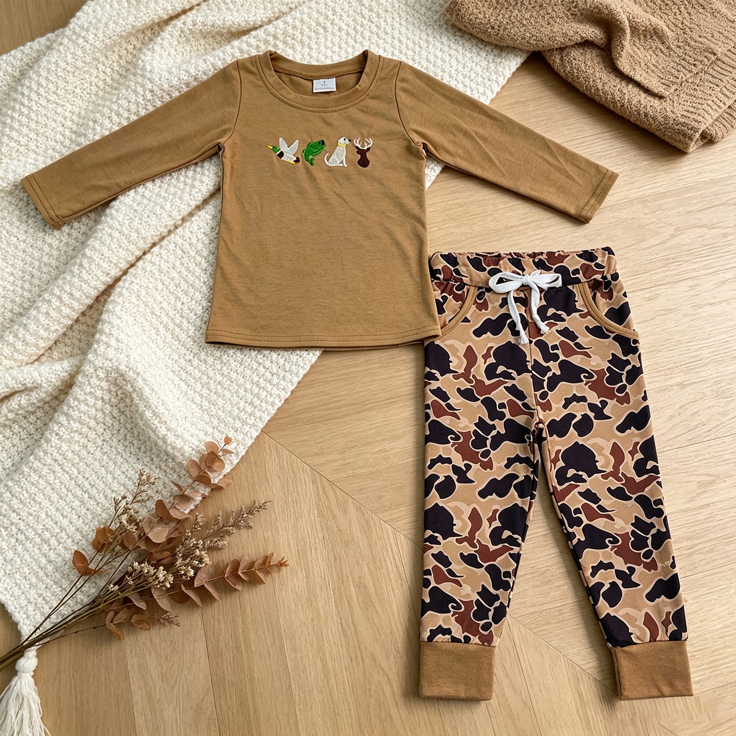 NEW RTS NO MOQ milk silk BLP1493 Embroidery Dog Ducks Deer Baby Boys Top Camo Pockets Jogger Hunting Clothes Sets