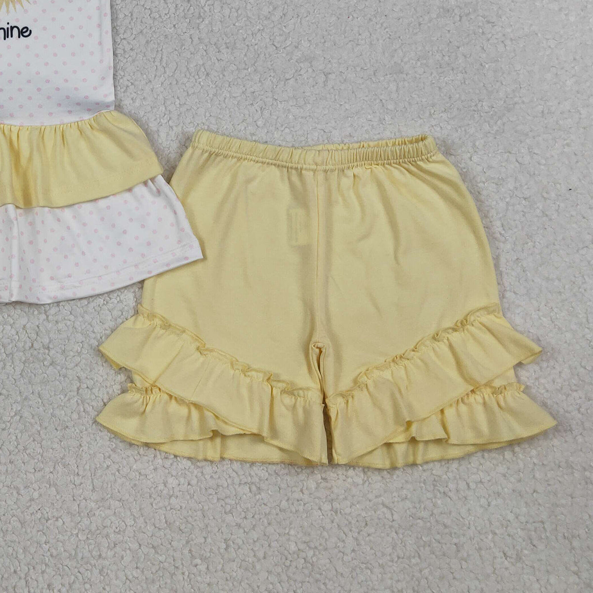 4.3 GSSO2947 Baby Girls Polka Dots You are My Sunshine Tunic Ruffle Shorts Clothes Sets