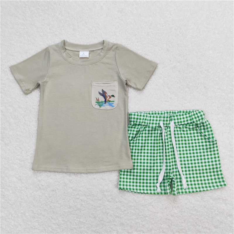 BSSO0734 Duck Pocket Short Sleeve Green Plaid Shorts Suit