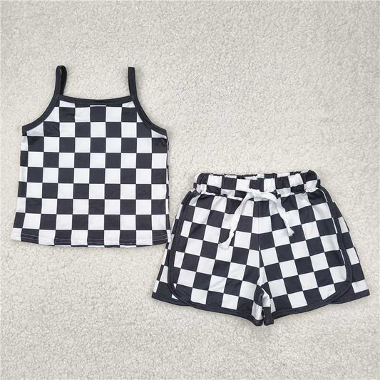 4.3  GSSO2334 Black and white plaid suspender shorts set