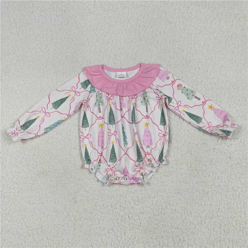7.8  LR2275 Beige long-sleeved jumpsuit with pink lace and Christmas tree bow pattern