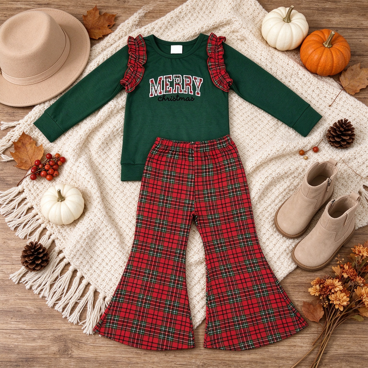 NEW RTS NO MOQ milk silk GLP3595 Embroidery Merry Baby Girls Green Red Checked Top Flare Pant Christmas Clothes Sets