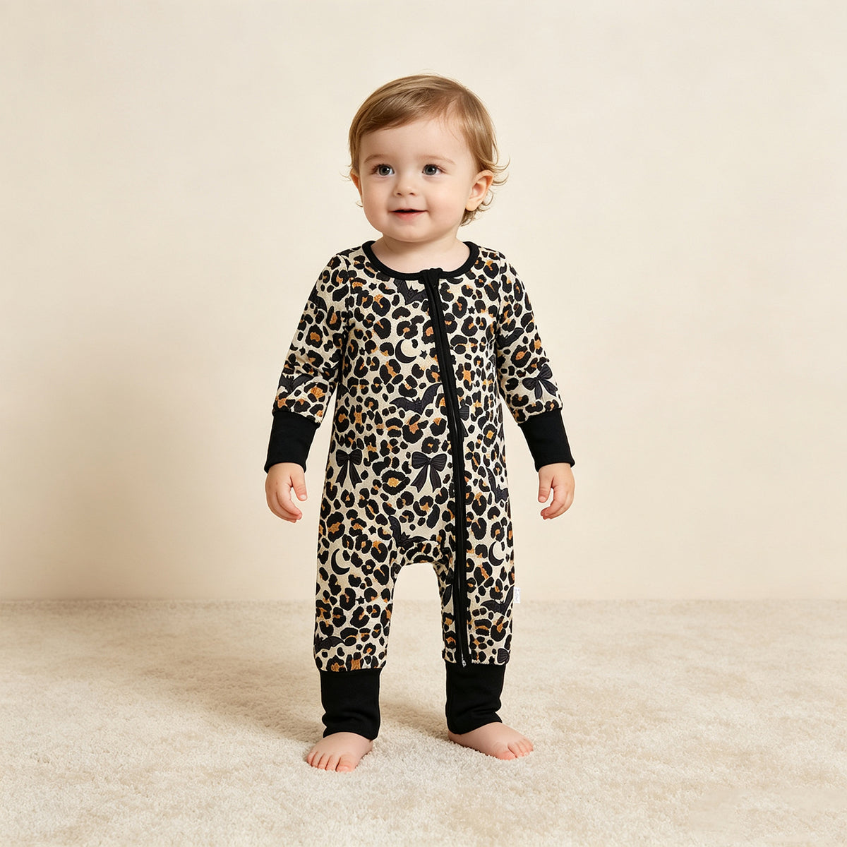 NEW RTS NO MOQ milk silk LR3242 Baby Boys Leopard Bats Halloween Two Way Zip Convertible Romper