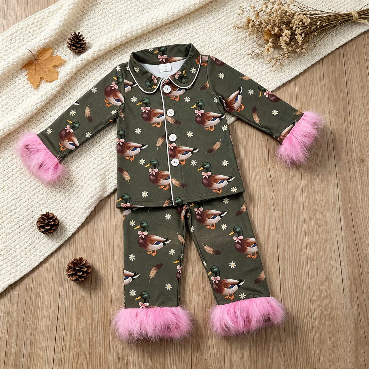 NEW RTS NO MOQ milk silk GLP3629 Baby Girls Flowers Ducks Button Top Pant Fur Sleeves Hunting Pajamas Set