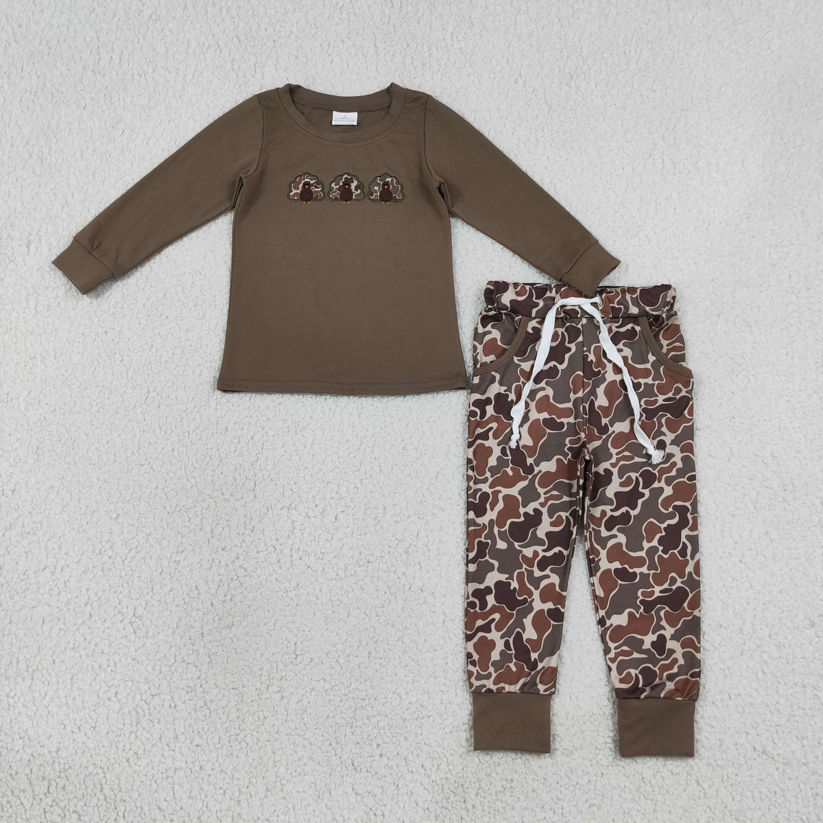 RTS NO MOQ Sibling milk silk Baby Boys Embroidery Turkey Brown Camo Pockets Joggers Clothes Set Rompers