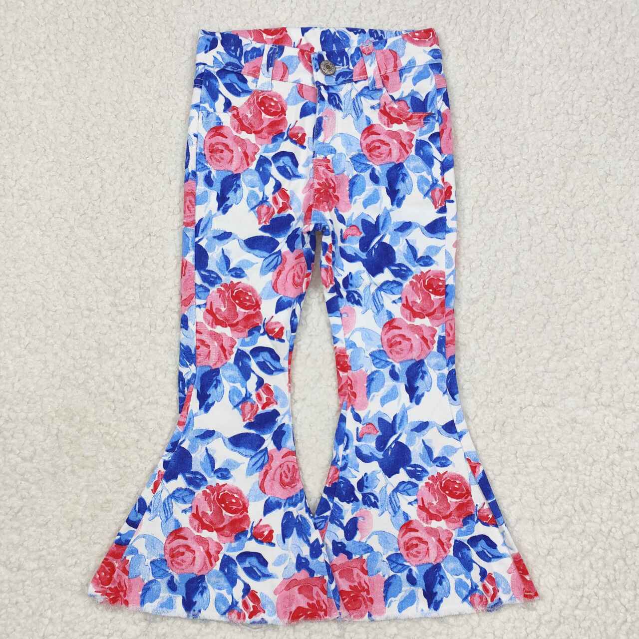 P0466 Pink flowers, blue leaves and white denim trousers