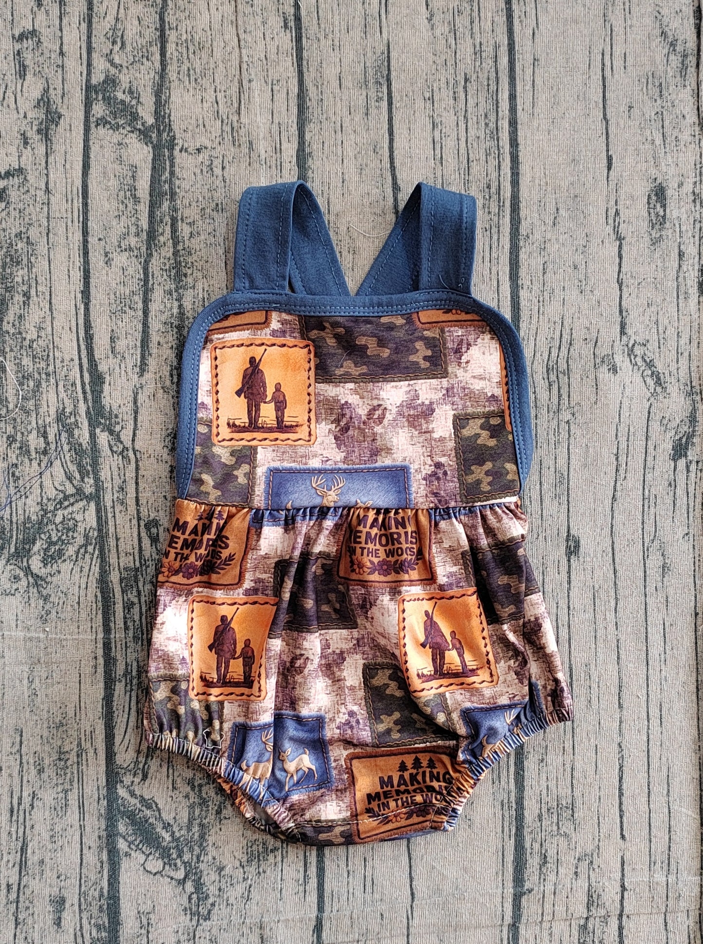 SR3925Baby Boys Strap Deer Camo Checked Hunting Rompers