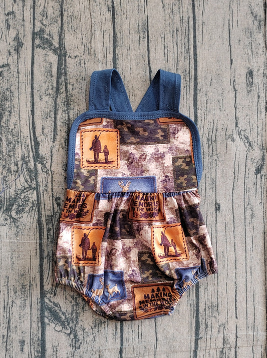 SR3925Baby Boys Strap Deer Camo Checked Hunting Rompers